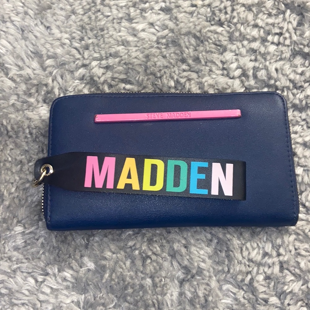 Steve Madden wallet